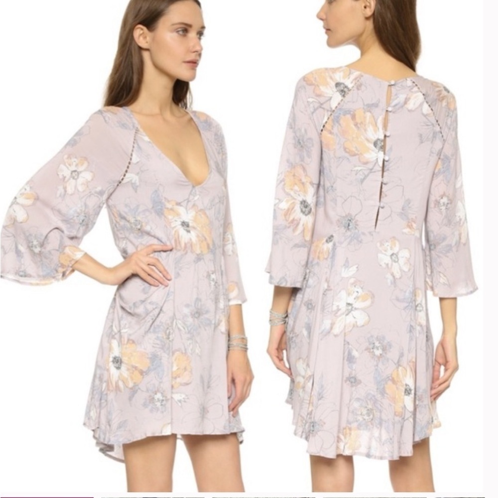 Free People Beautiful Rayon Stone Combo Lavender Floral Mini Dress. Size 2